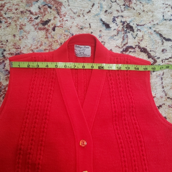 70s Vintage College Point Red Button Front Vest Size Large, estimated - Picture 9 of 11